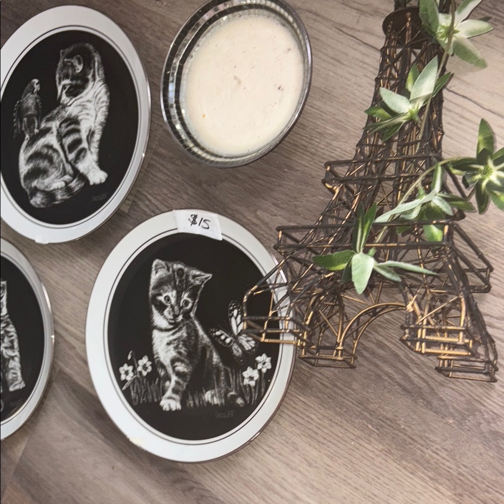 SOLD VINTAGE HOME BUNDLE Cat Design Decorative Plates